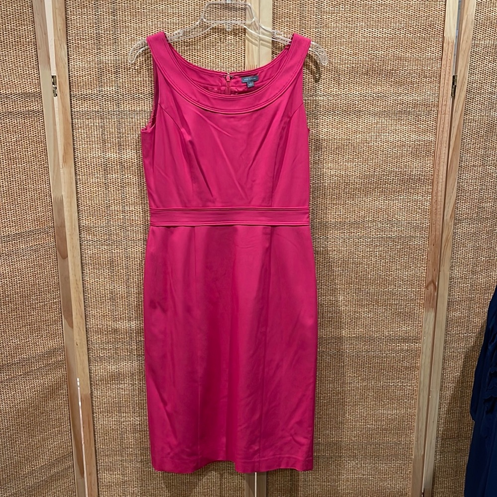 Ann Taylor sleeveless dress- size 4